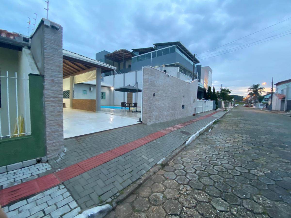 Casa No Centro De Balneario Camboriu Villa Exterior photo